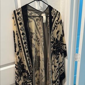 Elegant Black and Cream Floral Kimono Jacket